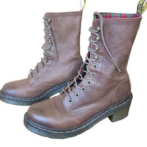 Dr. Doc Martens Casey Booties Boots Women’s 8 Brown Leather Chunky Heel Air Wair